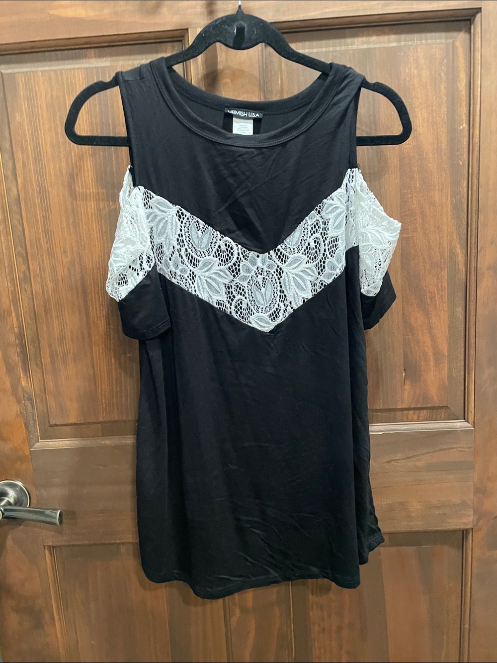 HEIMISH USA Black Cold-Shoulder Tunic with White Lace Chevron